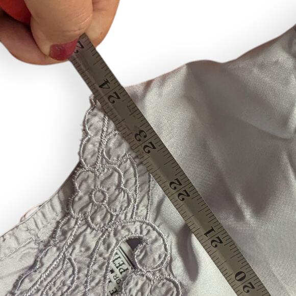 70s Dove Gray Satin Blouse XL with Floral Cutouts ~ Art Deco Revival EUC - Picture 9 of 12